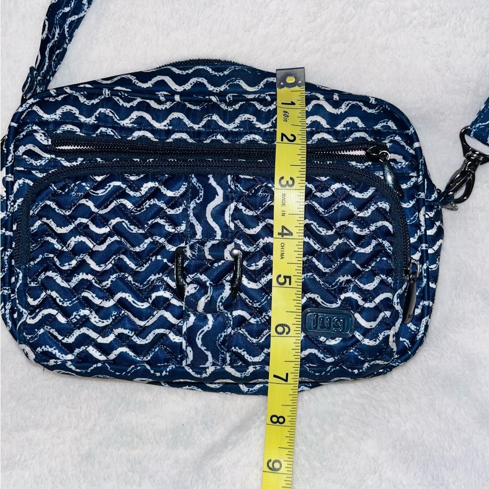 LUG Carousel Crossbody Bag - Picture 9 of 11